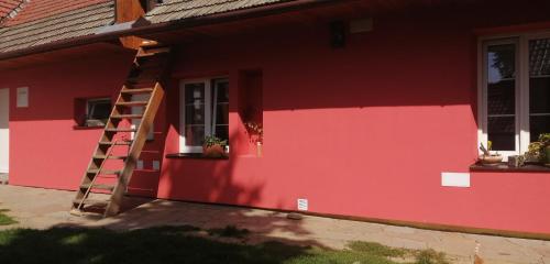 Keramický a výtvarný ateliér Konešín (Keramicky a vytvarny atelier Konesin) in Їхлава Keramický a výtvarný ateliér Konešín (Keramicky a vytvarny atelier Konesin) in Їхлава