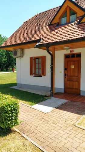 Entrada, Tulpika1 in Moravske Toplice Entrada, Tulpika1 in Moravske Toplice