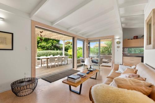 Palm Views - Stay Waiheke in Palm Beach Palm Views - Stay Waiheke in Palm Beach