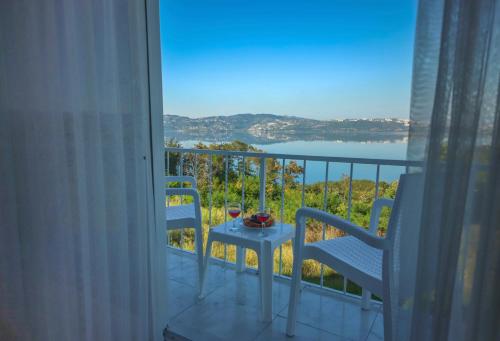 Terraza/balcón, Sapanca View Hotel in Sapanca Terraza/balcón, Sapanca View Hotel in Sapanca