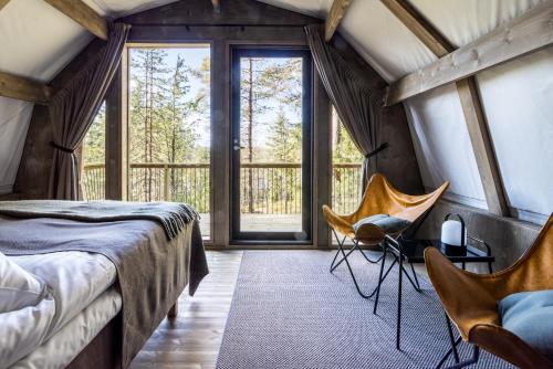 Haltia Lake Lodge nature boutique hotel & glamping in Espoo Haltia Lake Lodge nature boutique hotel & glamping in Espoo