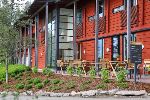 Exterior view, Haltia Lake Lodge nature boutique hotel & glamping in Espoo Exterior view, Haltia Lake Lodge nature boutique hotel & glamping in Espoo
