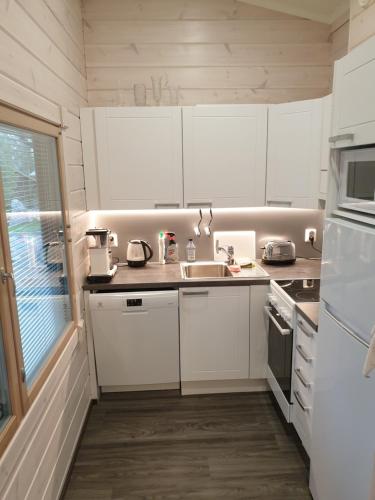 Kitchen, Adeli Holiday Cottage Ellivuori in Vammala Kitchen, Adeli Holiday Cottage Ellivuori in Vammala