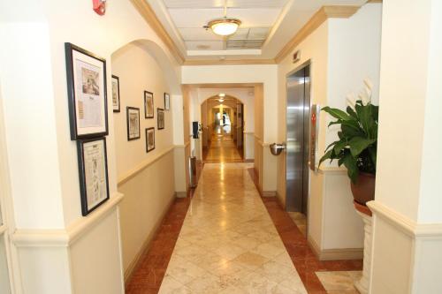 Facilities, Hotel Chateaubleau in Coral Gables Facilities, Hotel Chateaubleau in Coral Gables