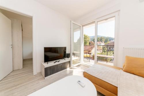 شرفة/ تراس, Apartman Jovana Banja Koviljaca in Banja Koviljaca شرفة/ تراس, Apartman Jovana Banja Koviljaca in Banja Koviljaca