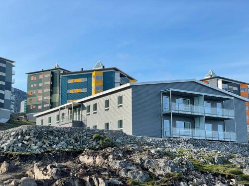 Vista exterior, Tuukkaq Apartments in Nuuk Vista exterior, Tuukkaq Apartments in Nuuk