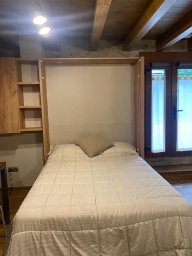 Loft Cal Pedrals in Urus Loft Cal Pedrals in Urus