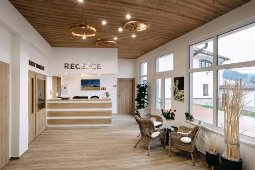 大堂, 瑪爾塔健康養生酒店 (Wellness Hotel Marta) in 斯奈茲內 大堂, 瑪爾塔健康養生酒店 (Wellness Hotel Marta) in 斯奈茲內