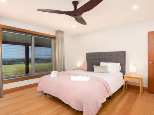 Willowview - coastal retreat, stunning views in Willow Vale Willowview - coastal retreat, stunning views in Willow Vale