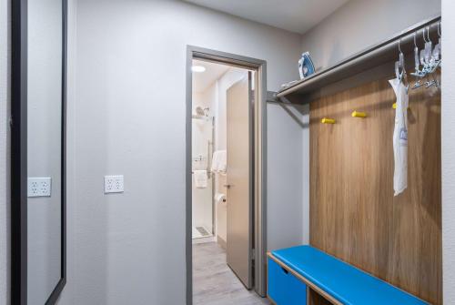 حمام, دايز إن باي ويندام ريد بلوف (Days Inn by Wyndham Red Bluff) in Red Bluff حمام, دايز إن باي ويندام ريد بلوف (Days Inn by Wyndham Red Bluff) in Red Bluff