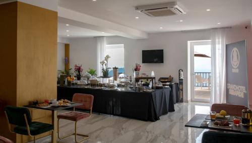 GRAND HOTEL SERAPIDE in Pozzuoli GRAND HOTEL SERAPIDE in Pozzuoli