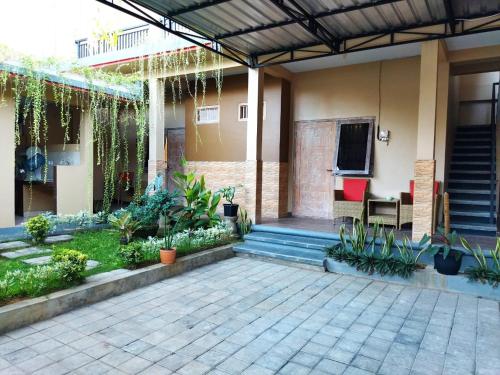 Lidah Lokal Guest House Singaraja near University Pendidikan Ganesha Lidah Lokal Guest House Singaraja near University Pendidikan Ganesha