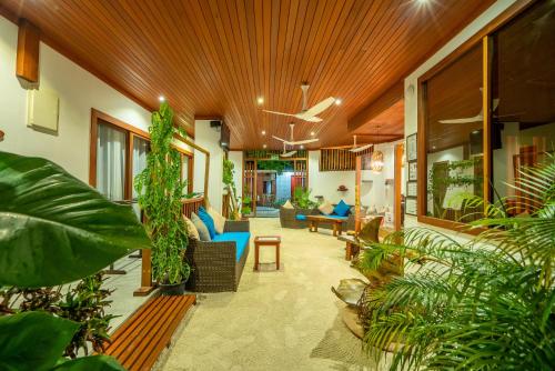 Lobby, ITHAA DHIGURAH in South Ari Atoll Lobby, ITHAA DHIGURAH in South Ari Atoll