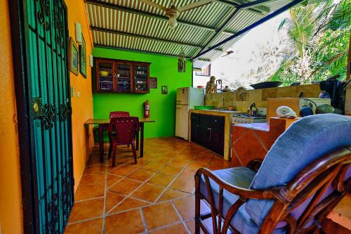 Facilities, Casa Smilin' Dog in Tamarindo Facilities, Casa Smilin' Dog in Tamarindo