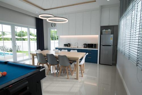 Food and beverages, A Day-Away Pool Villa, Hua Hin Cha-Am # No 28 in Cha Am Golf Food and beverages, A Day-Away Pool Villa, Hua Hin Cha-Am # No 28 in Cha Am Golf