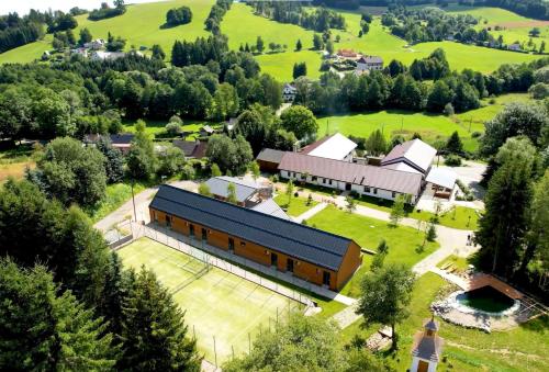 外部景觀, 瑪爾塔健康養生酒店 (Wellness Hotel Marta) in 斯奈茲內 外部景觀, 瑪爾塔健康養生酒店 (Wellness Hotel Marta) in 斯奈茲內