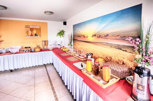 Food and beverages, Hotel B1 in Hellersdorf Food and beverages, Hotel B1 in Hellersdorf