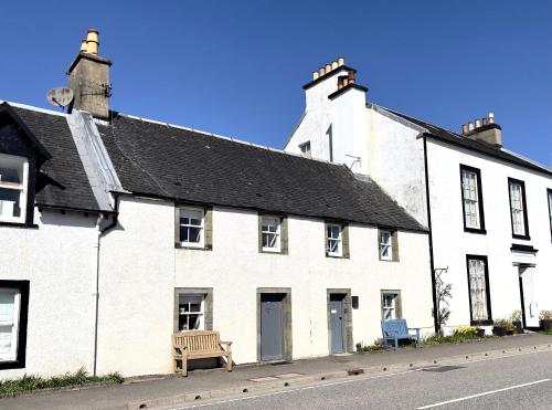 Exterior view, Newton Cottage North in Saint Catherines Exterior view, Newton Cottage North in Saint Catherines