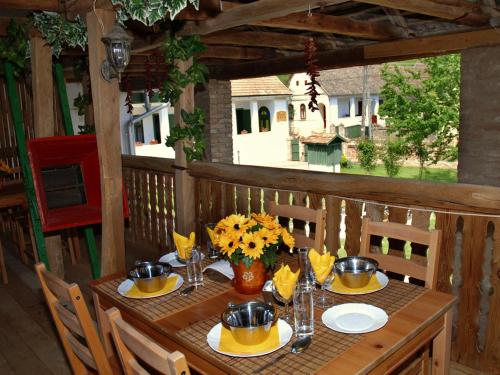 Erkély/terasz, Florian Vendeghaz in Villánykövesd Erkély/terasz, Florian Vendeghaz in Villánykövesd