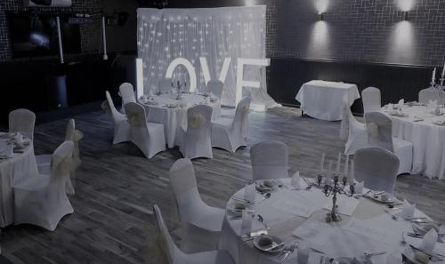 Salón de banquetes, The Windsor Hotel and Bar in Kirkcaldy Salón de banquetes, The Windsor Hotel and Bar in Kirkcaldy