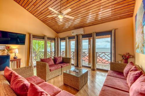 Hotel Palma Royale in Bocas del Toro Hotel Palma Royale in Bocas del Toro