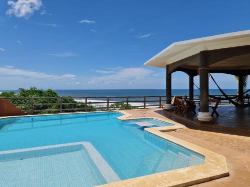 مسبح, Hotel Miraflores in El Cuco مسبح, Hotel Miraflores in El Cuco