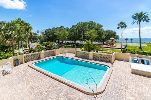 Pemandangan, The Artful Nook in Ruskin (FL) Pemandangan, The Artful Nook in Ruskin (FL)