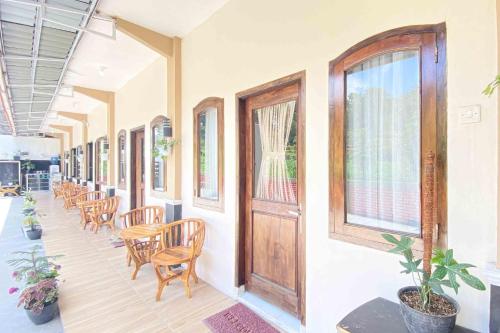 Balcony/terrace, Homestay Banteng Adventure Dieng RedPartner in Dieng Kulong Balcony/terrace, Homestay Banteng Adventure Dieng RedPartner in Dieng Kulong