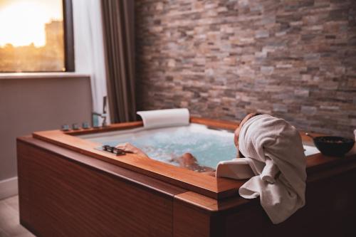 온수 욕조, 마르비 호텔 앤 헬스 (Marvie Hotel & Health) in 스플리트 온수 욕조, 마르비 호텔 앤 헬스 (Marvie Hotel & Health) in 스플리트