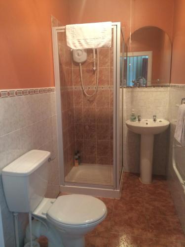 Bathroom, Broom Lodge in Largs Bathroom, Broom Lodge in Largs
