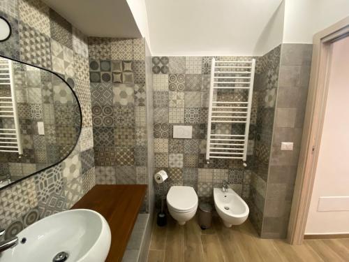 Bathroom, B&B Il Giardino Nascosto in Roseto Valfortore Bathroom, B&B Il Giardino Nascosto in Roseto Valfortore