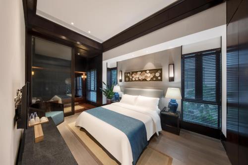Howard Johnson Sandalwoods Resort Huizhou in Huidong Howard Johnson Sandalwoods Resort Huizhou in Huidong