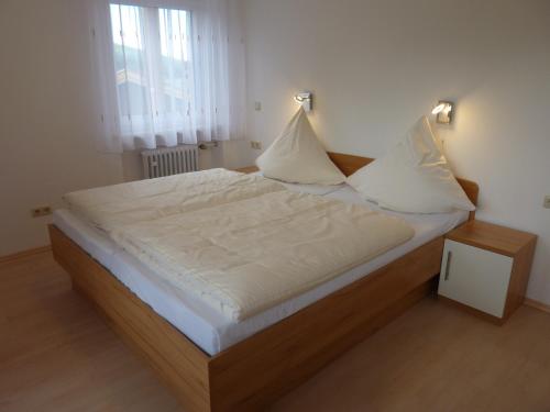 Apartmenthaus Sonnenschein - Chiemgau Karte in กลางเมืองอินเซลล์ Apartmenthaus Sonnenschein - Chiemgau Karte in กลางเมืองอินเซลล์