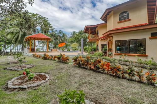 Casa de Somer in Esterillos Este Casa de Somer in Esterillos Este