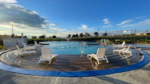 Swimming pool, Apartahotel cerca del Parque del Cafe, 405A in Montenegro Swimming pool, Apartahotel cerca del Parque del Cafe, 405A in Montenegro