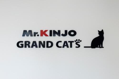 Mr.KINJO GRAND CATS in Ishigaki Mr.KINJO GRAND CATS in Ishigaki