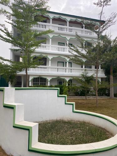 Vistas, Mountain View Hotel and Bar Restaurant in Cap-Haitien Vistas, Mountain View Hotel and Bar Restaurant in Cap-Haitien