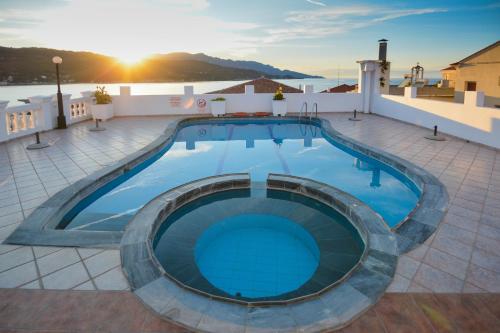 Басейн, Samos City Hotel in Острів Самос Басейн, Samos City Hotel in Острів Самос