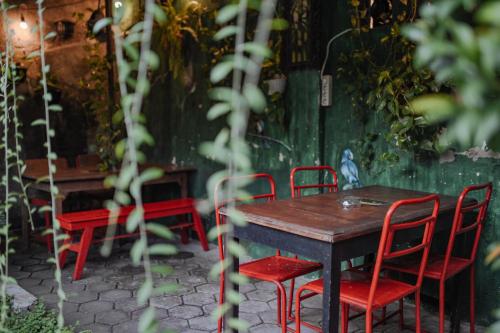 Garden, SNOOZE Yogyakarta. near Museum Kereta Keraton Garden, SNOOZE Yogyakarta. near Museum Kereta Keraton