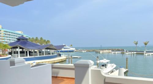 Vaade, El Conquistador Resort - Puerto Rico in Fajardo Vaade, El Conquistador Resort - Puerto Rico in Fajardo