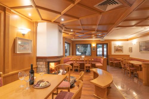 Bar/lounge, Hotel Posta in Aprica Bar/lounge, Hotel Posta in Aprica
