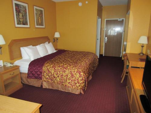 在meiguo.com看到的Parkfield Inn - Warsaw的介绍图片