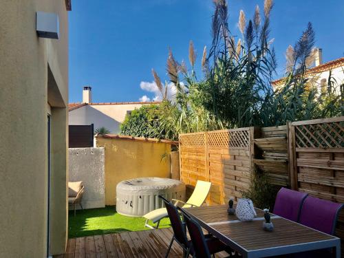 Villa 3 pièces avec jacuzzi privé (Villa 3 pieces avec jacuzzi prive) in Perols Villa 3 pièces avec jacuzzi privé (Villa 3 pieces avec jacuzzi prive) in Perols