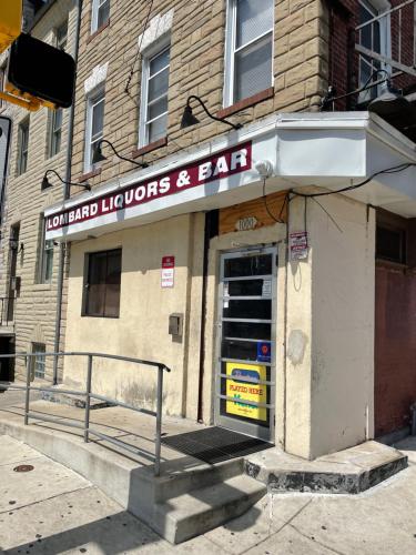 Pub/Lounge, Downtown Loft - Close to Topgolf, Horseshoe Casino, UM Baltimore in West Baltimore Pub/Lounge, Downtown Loft - Close to Topgolf, Horseshoe Casino, UM Baltimore in West Baltimore