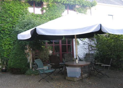 陽台/露台, 斯蒂爾司多爾偉龍套房旅館 (Stierstall-Suite Pension Wahlenau) in 瓦萊瑙 陽台/露台, 斯蒂爾司多爾偉龍套房旅館 (Stierstall-Suite Pension Wahlenau) in 瓦萊瑙