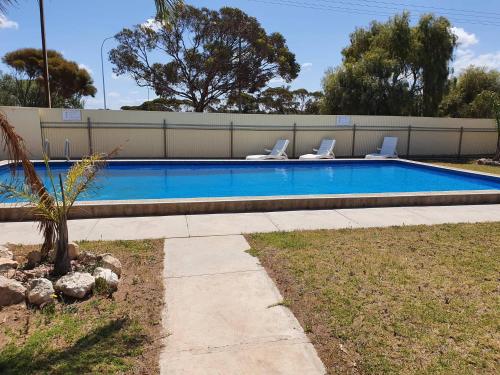 مسبح, East West Motel Ceduna in كيدونا مسبح, East West Motel Ceduna in كيدونا