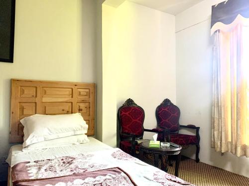 Naveed Tourist Inn in Gilgit Naveed Tourist Inn in Gilgit