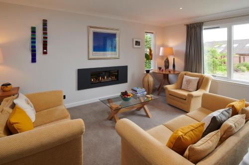 ผับ/เลาจน์, By the Brae in เวสต์ฮิล ผับ/เลาจน์, By the Brae in เวสต์ฮิล