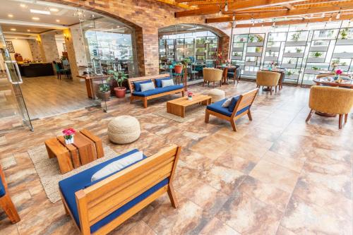 Strutture e servizi, Howard Johnson Hotel Loja in Loja Strutture e servizi, Howard Johnson Hotel Loja in Loja