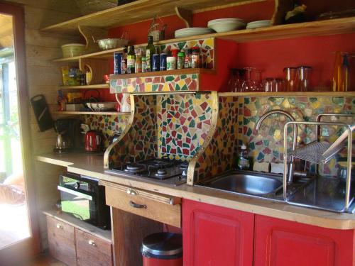 Kitchen, Les Patins a Roulottes in Yenne Kitchen, Les Patins a Roulottes in Yenne